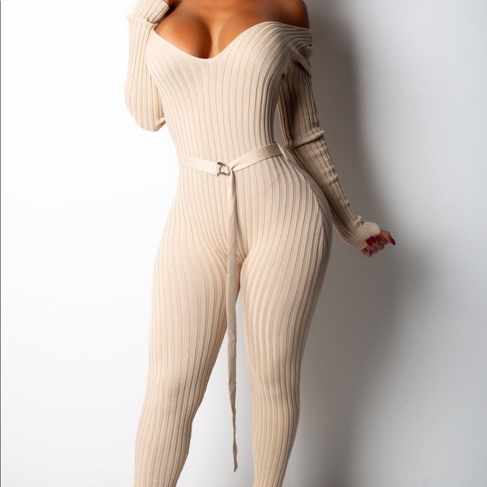 Fashion Nova Full Jumpsuit in Nude 🌹